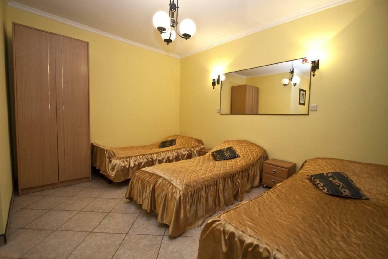 Aparthotel Bialy Orzel Přemyšl Exteriér fotografie