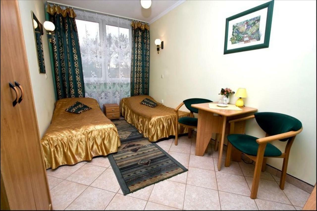 Aparthotel Bialy Orzel Přemyšl Exteriér fotografie