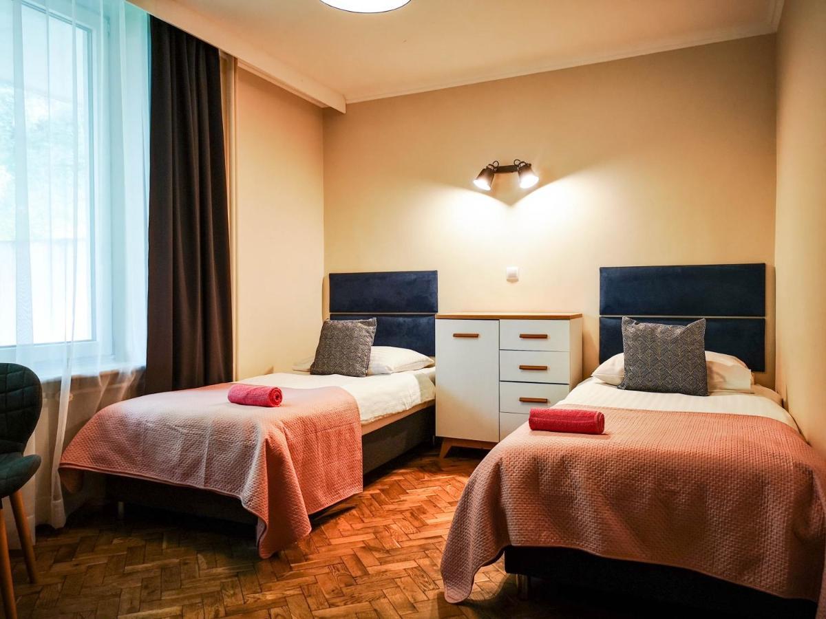 Aparthotel Bialy Orzel Přemyšl Exteriér fotografie